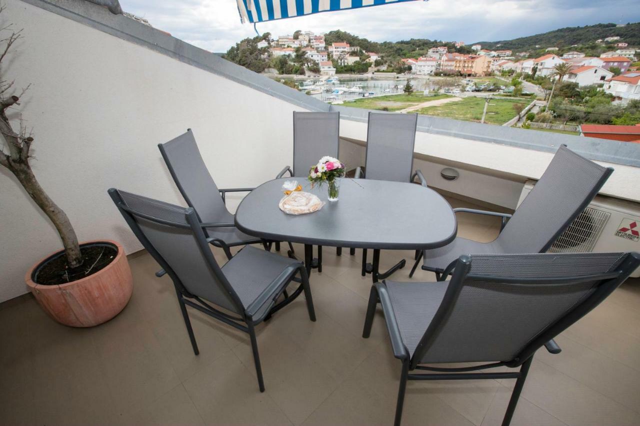 Apartment Sanja Rab Town Exterior photo